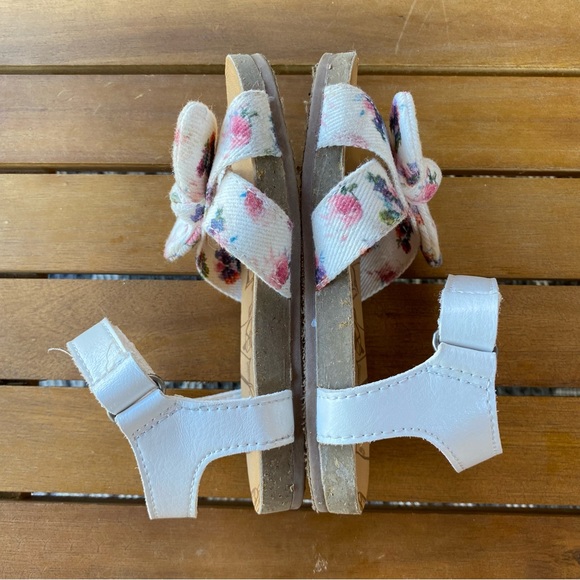 Blowfish Malibu Kids Ankle Strap Flat Sandal - Picture 6 of 10
